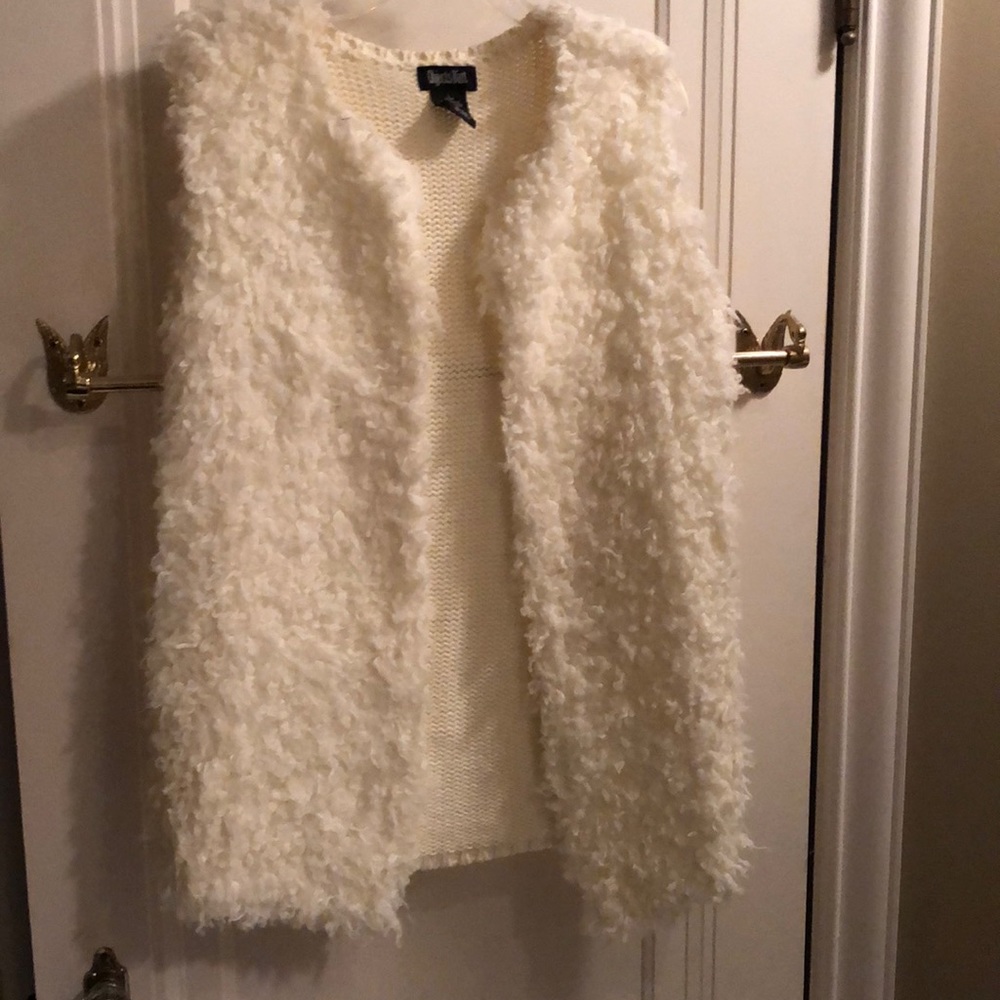 Off white vest brand new !